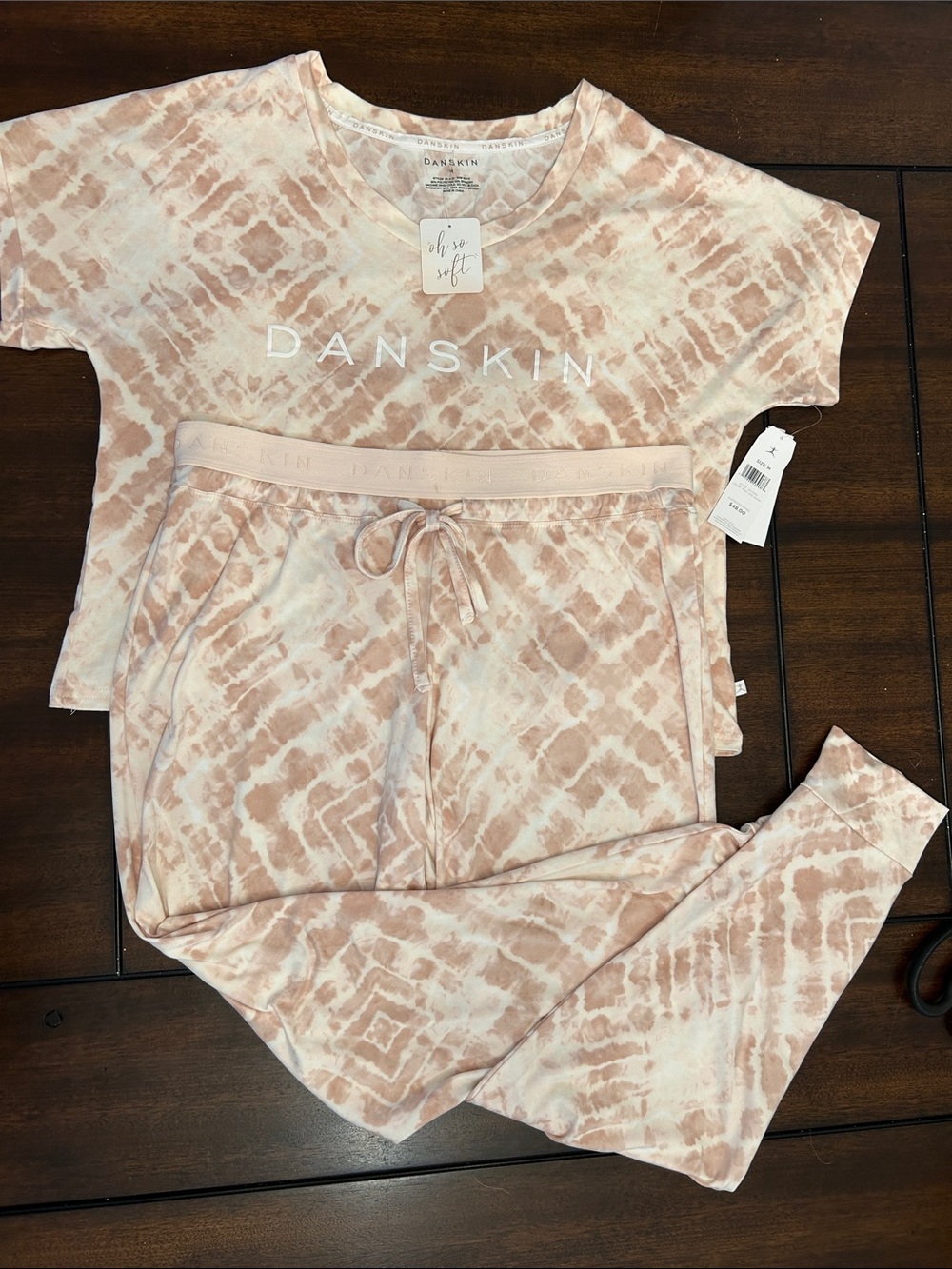 Danskin Women’s Pale Pink Tie-Dye Pajama Set Medium